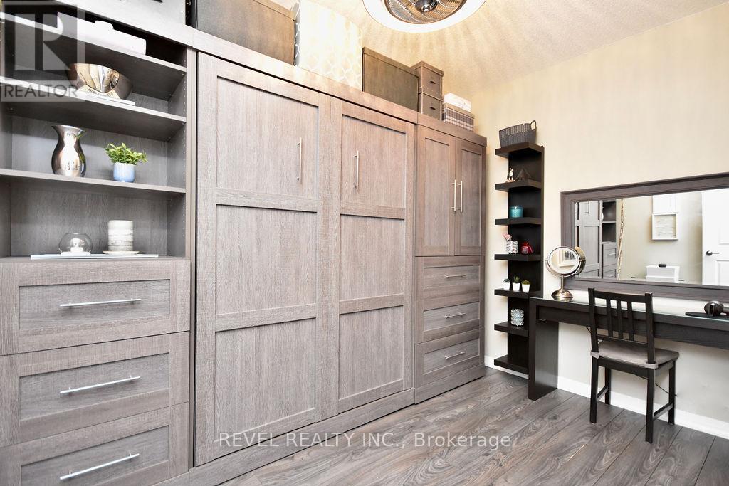 Photo 21 of 208 299 Cundles Road E, Barrie ON