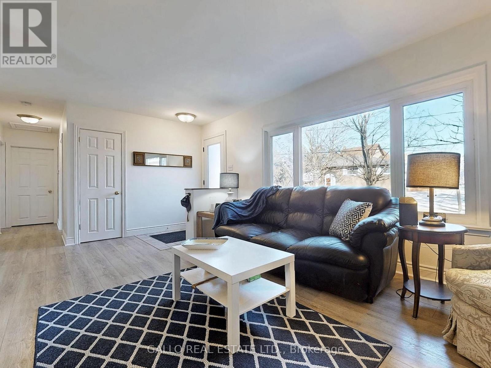 Photo 3 of 170 East Street E, Uxbridge ON