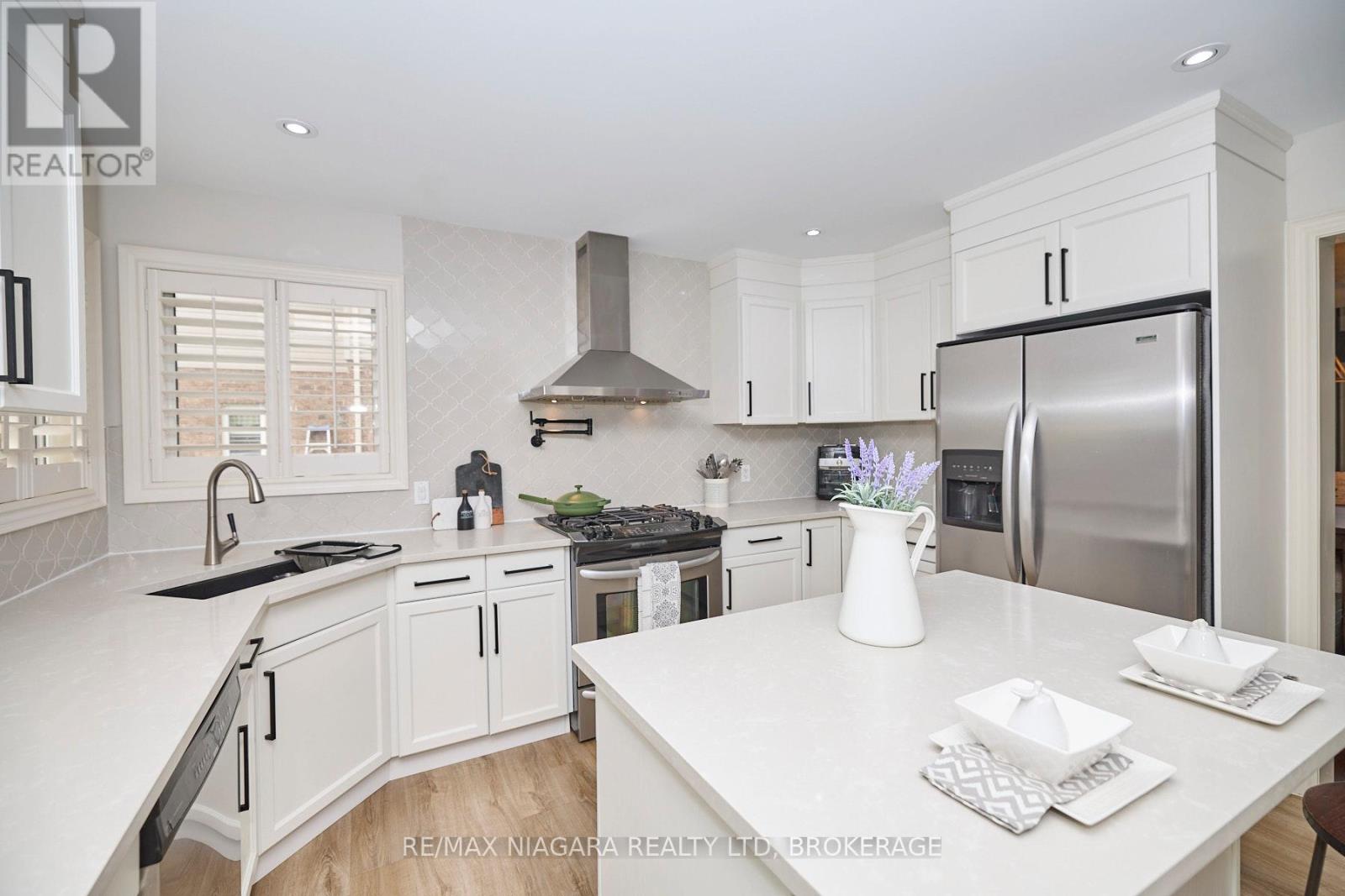 Photo 11 of 507 Carrie Avenue, Fort Erie ON