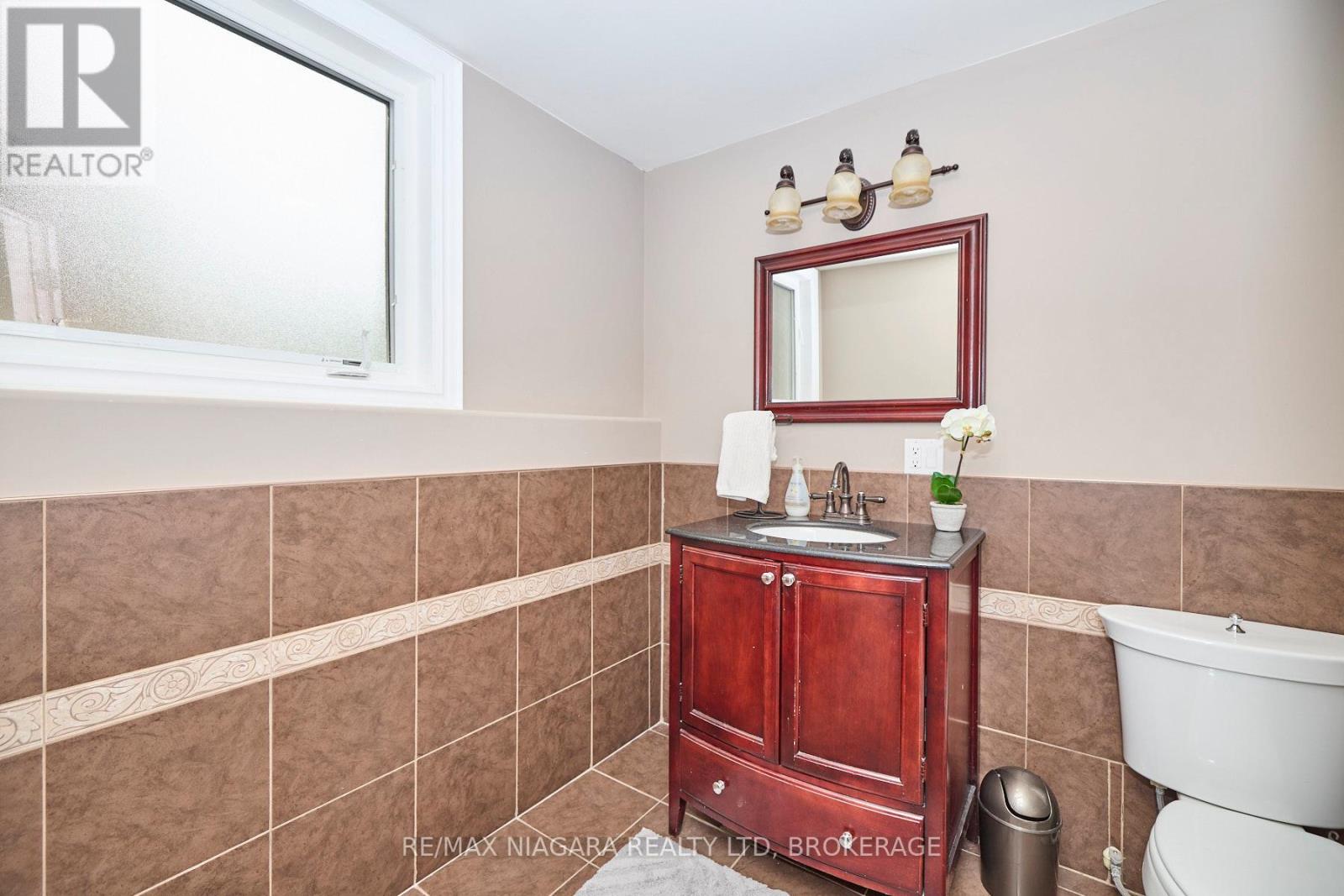 Photo 35 of 507 Carrie Avenue, Fort Erie ON