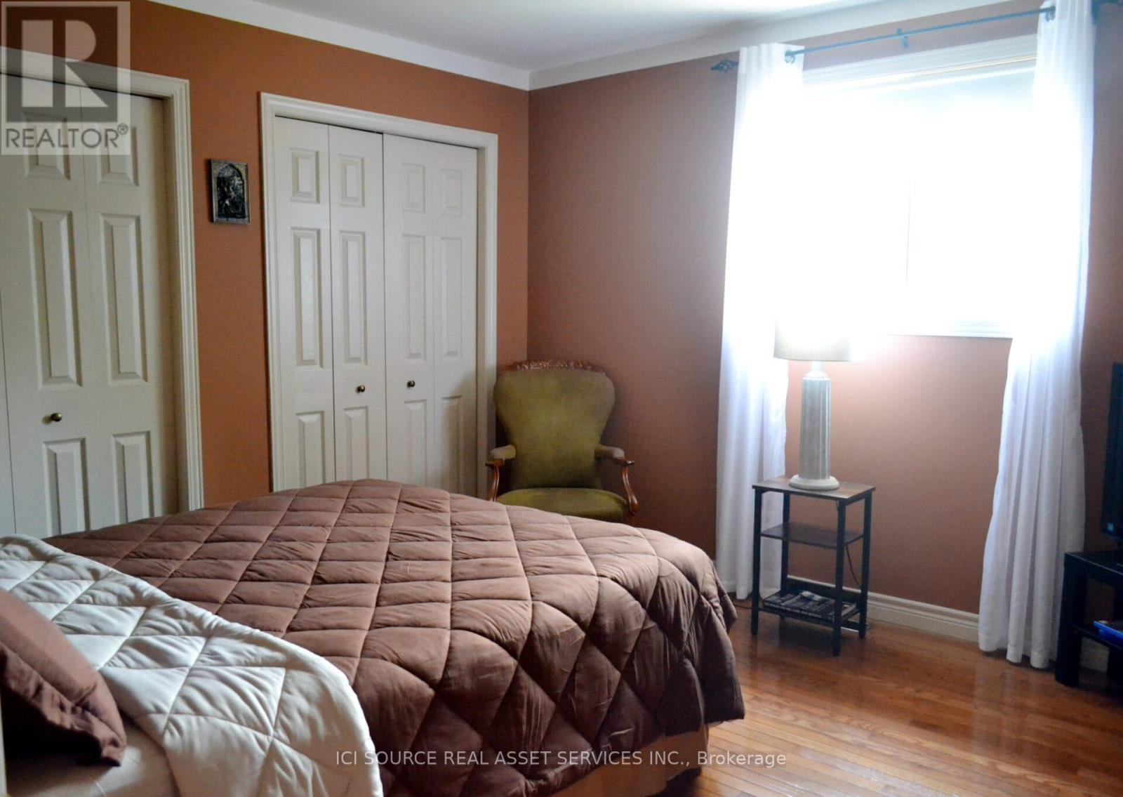 Photo 11 of 640 Delaware Avenue, Lasalle ON