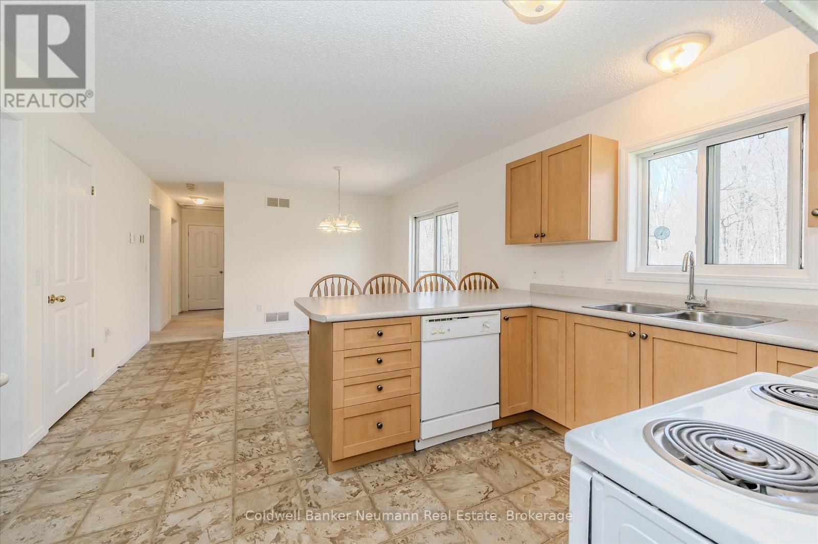 Photo 46 of 2540 Hespeler Road, Cambridge ON