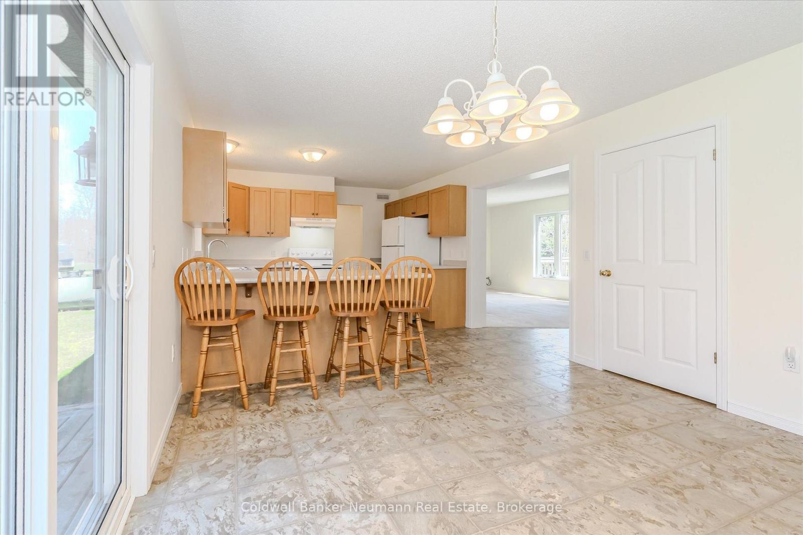 Photo 3 of 2540 Hespeler Road, Cambridge ON