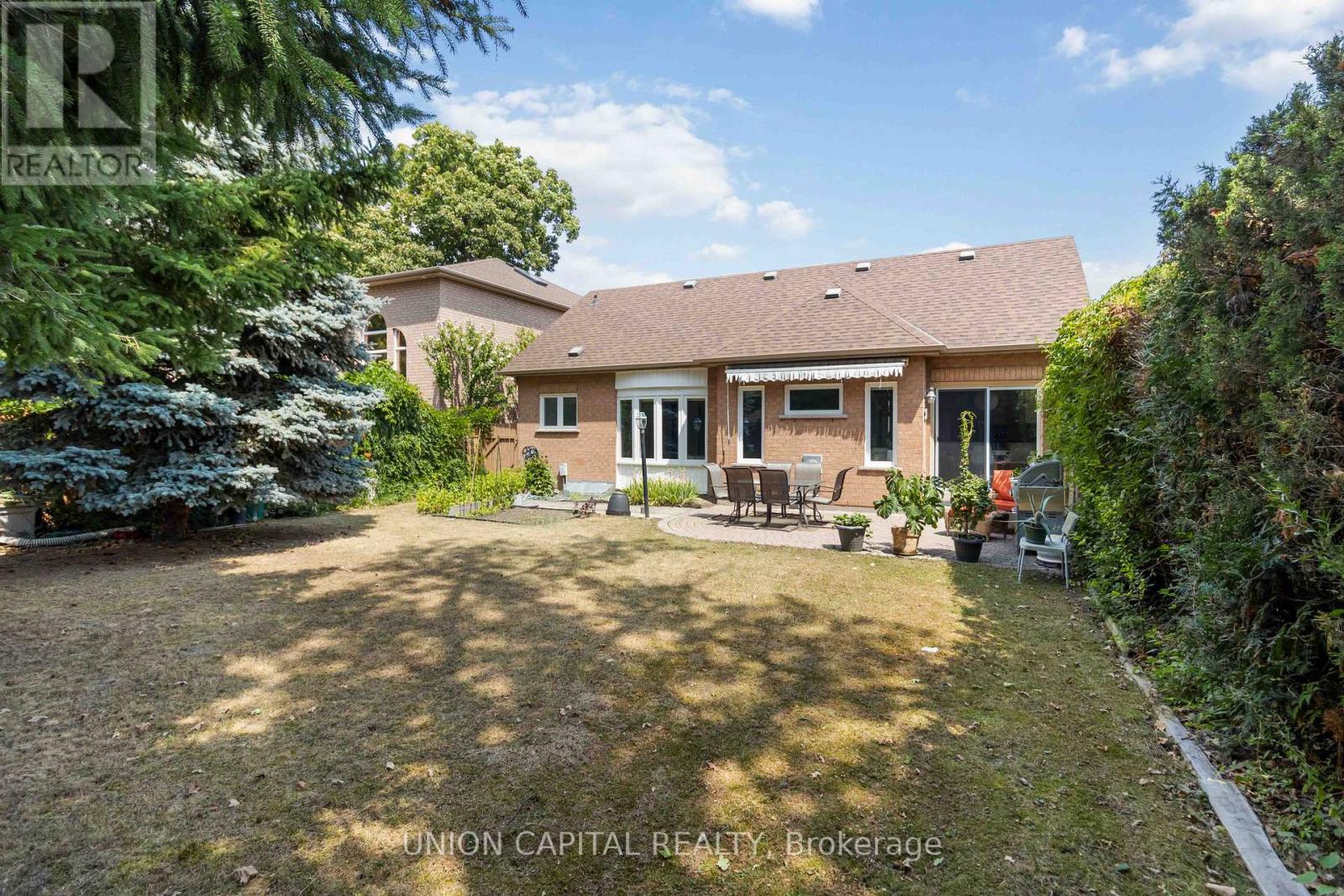 Photo 35 of 2805 Bushland Crescent, Mississauga ON