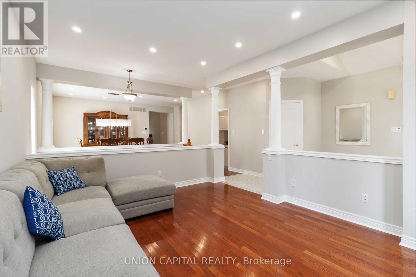 Photo 7 of 2805 Bushland Crescent, Mississauga ON