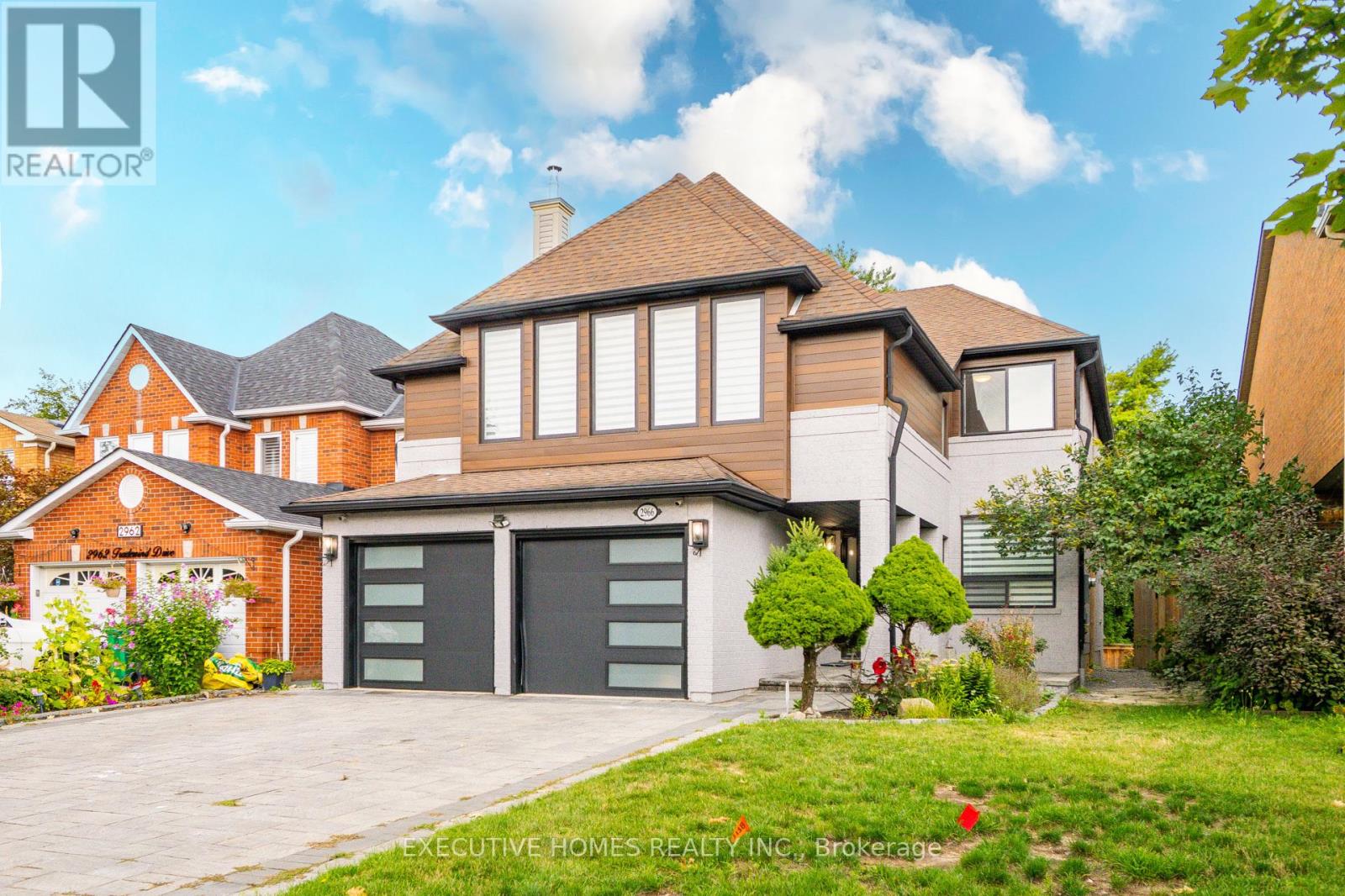 Photo 1 of 2966 Tradewind Drive, Mississauga ON