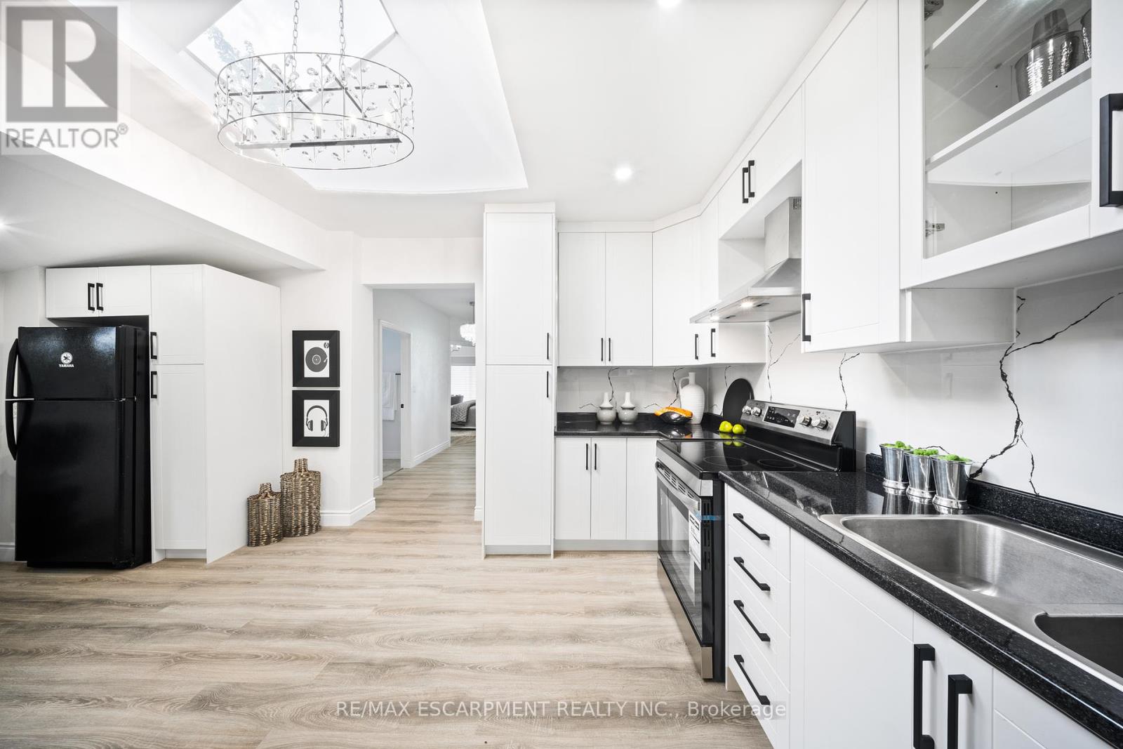 Photo 20 of 665 Kipling Avenue, Toronto ON