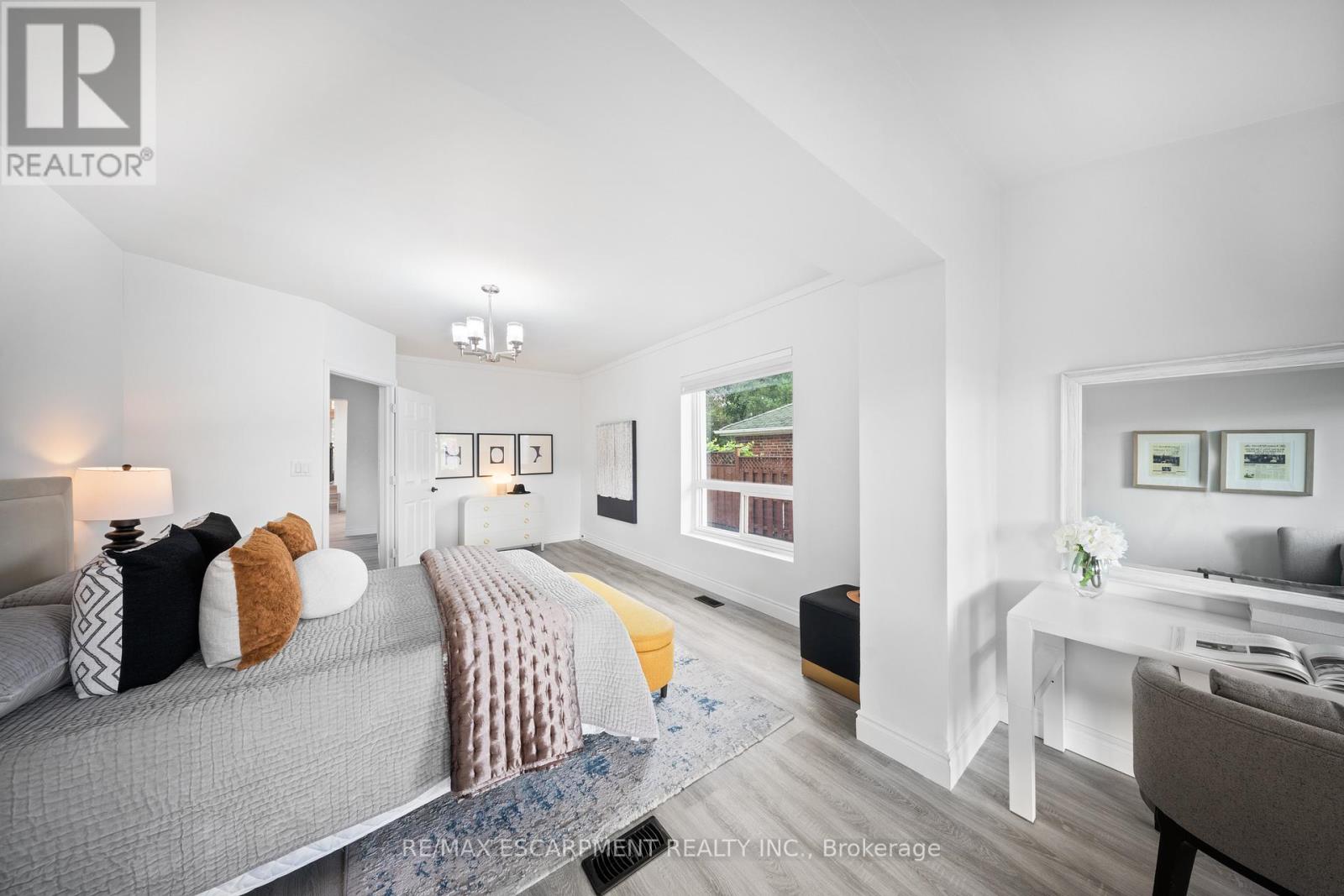 Photo 23 of 665 Kipling Avenue, Toronto ON