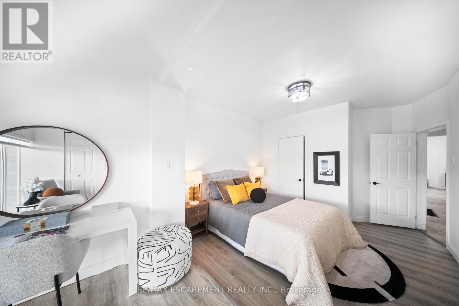 Photo 25 of 665 Kipling Avenue, Toronto ON