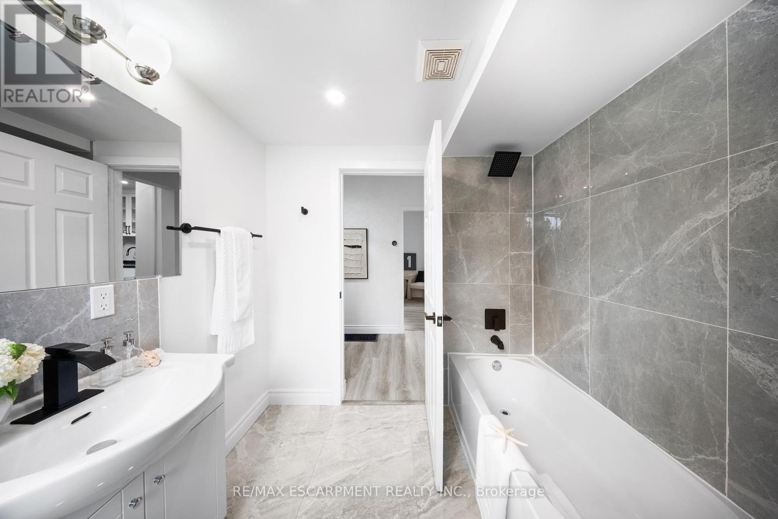 Photo 34 of 665 Kipling Avenue, Toronto ON
