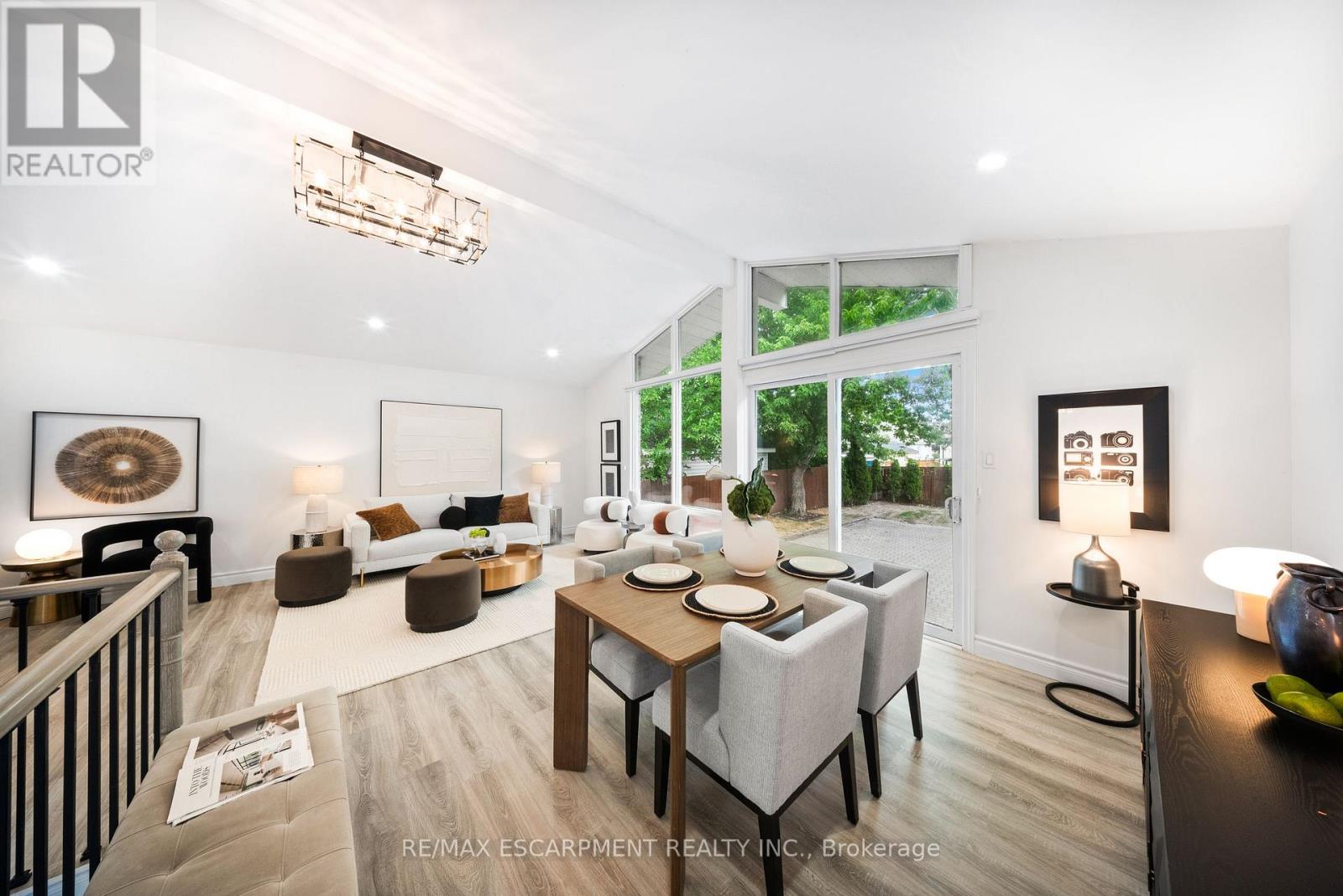 Photo 9 of 665 Kipling Avenue, Toronto ON