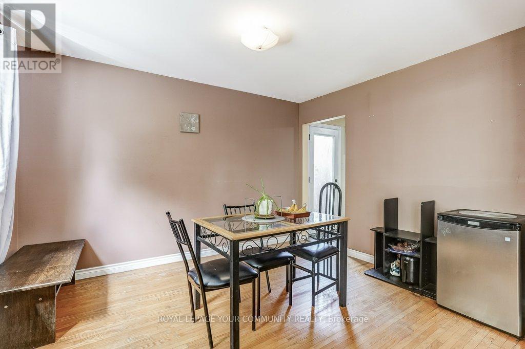 Photo 32 of 2290 Delkus Crescent, Mississauga ON