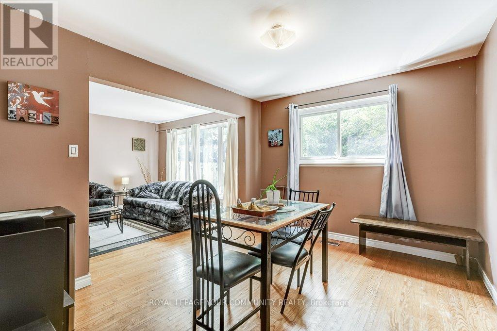Photo 33 of 2290 Delkus Crescent, Mississauga ON