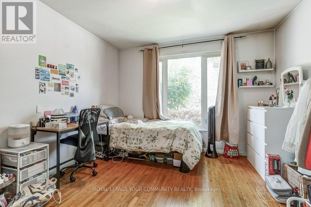 Photo 22 of 2290 Delkus Crescent, Mississauga ON