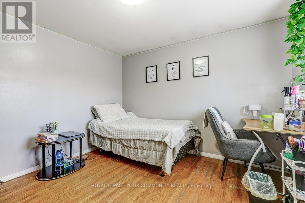 Photo 23 of 2290 Delkus Crescent, Mississauga ON