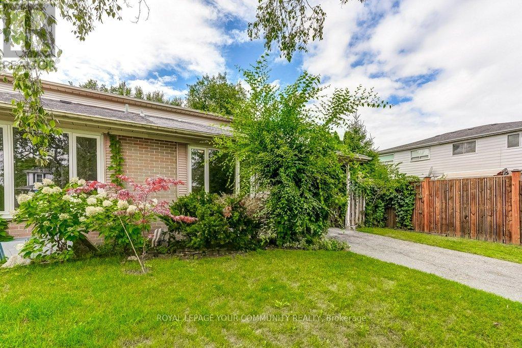 Photo 18 of 2290 Delkus Crescent, Mississauga ON