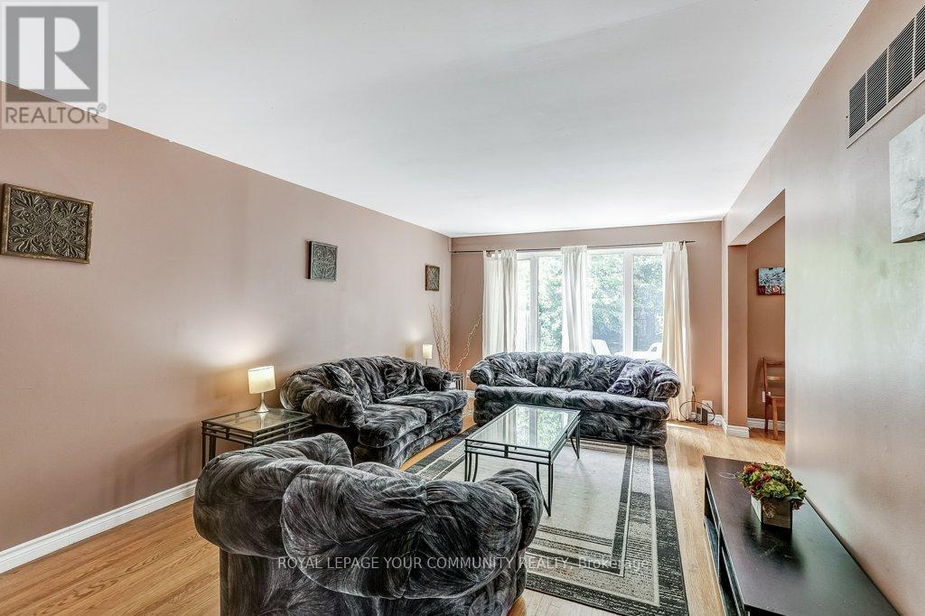 Photo 34 of 2290 Delkus Crescent, Mississauga ON