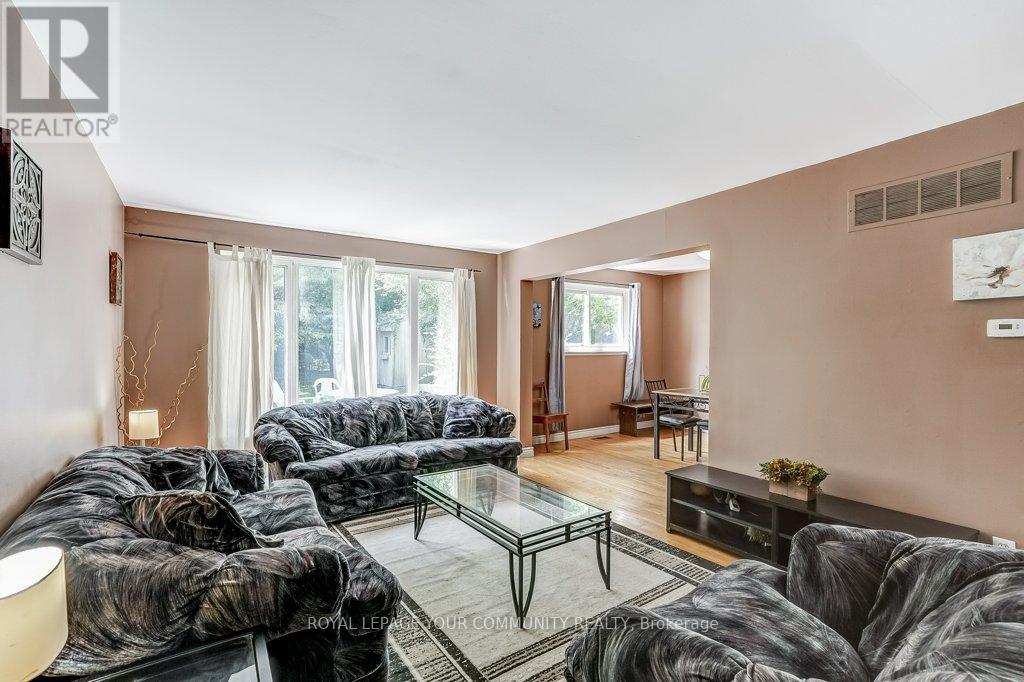 Photo 9 of 2290 Delkus Crescent, Mississauga ON