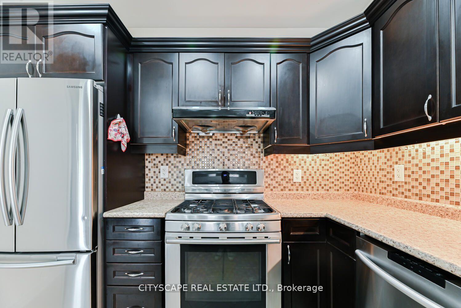 Photo 15 of 553 Pharo Point, Milton ON