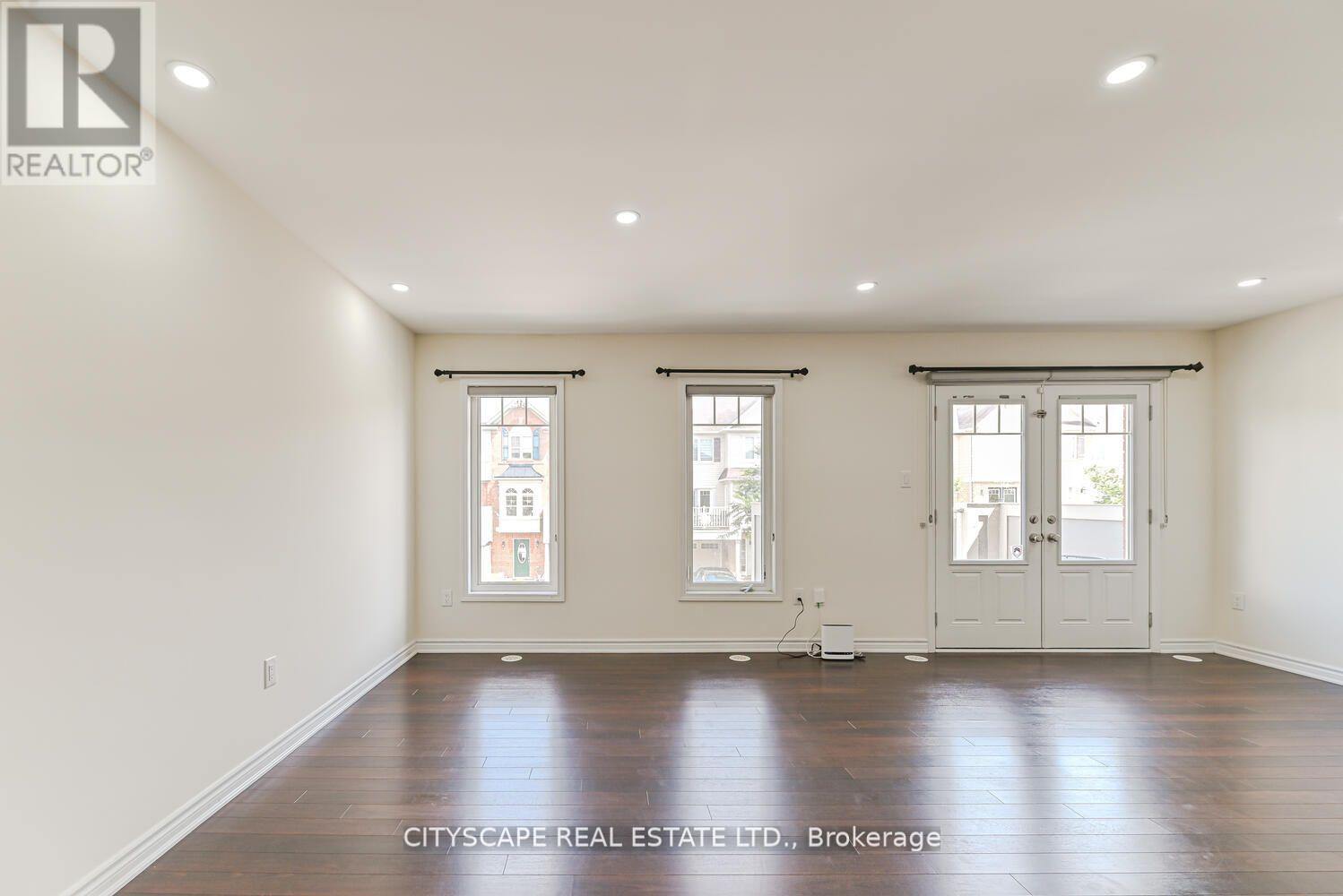 Photo 12 of 553 Pharo Point, Milton ON