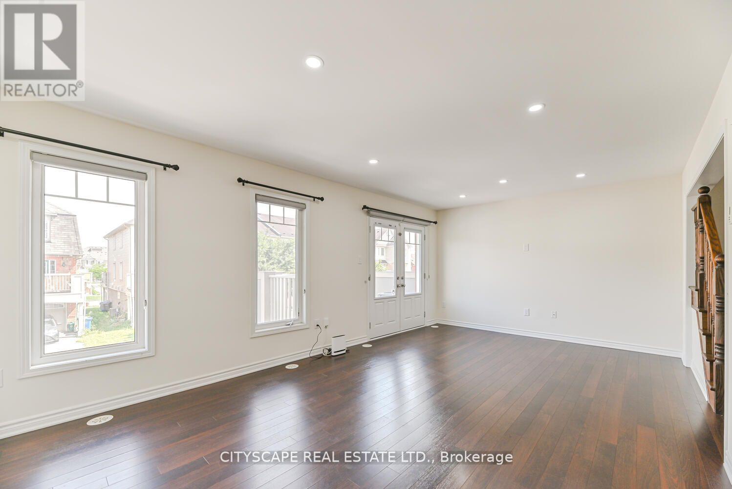 Photo 9 of 553 Pharo Point, Milton ON