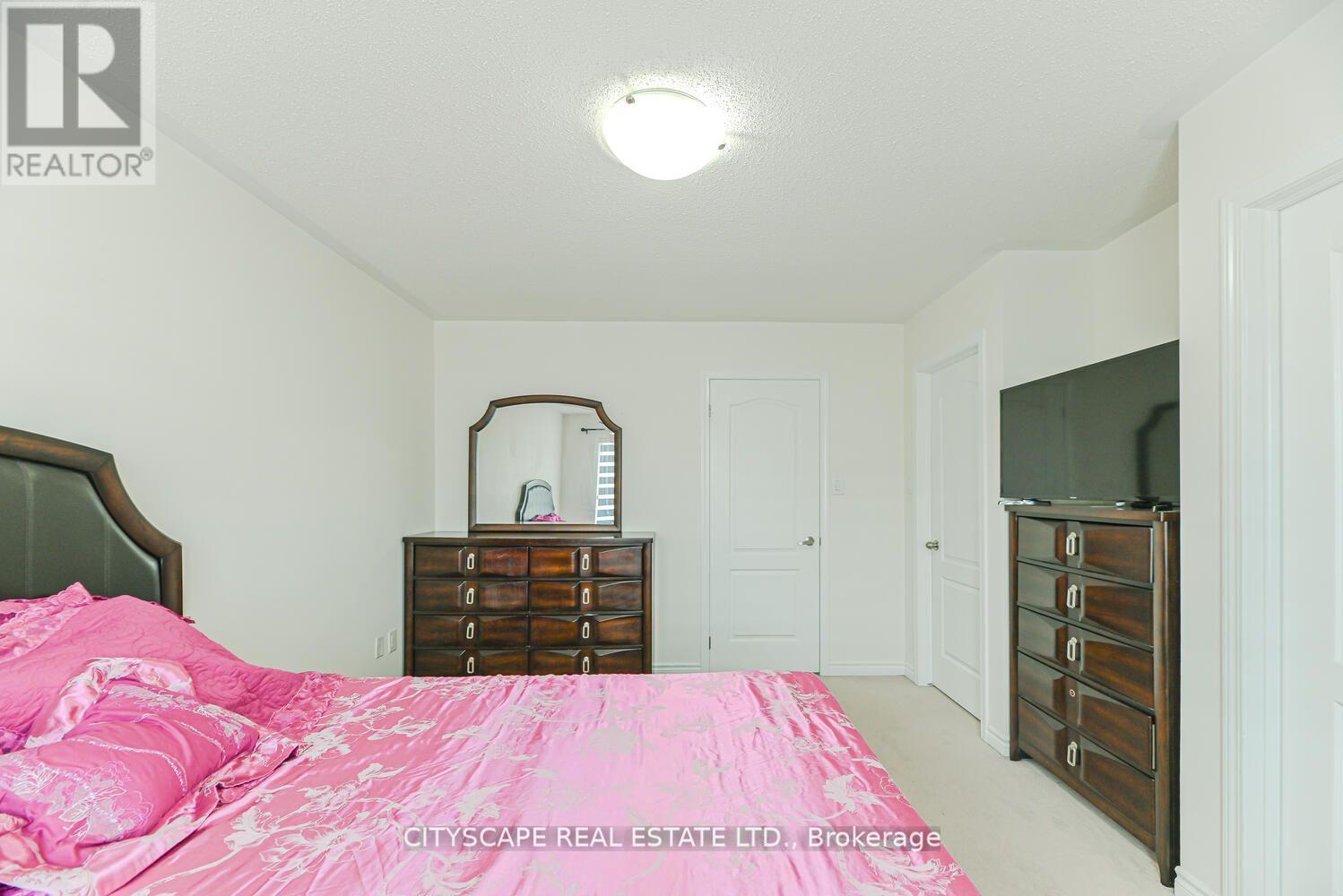 Photo 21 of 553 Pharo Point, Milton ON