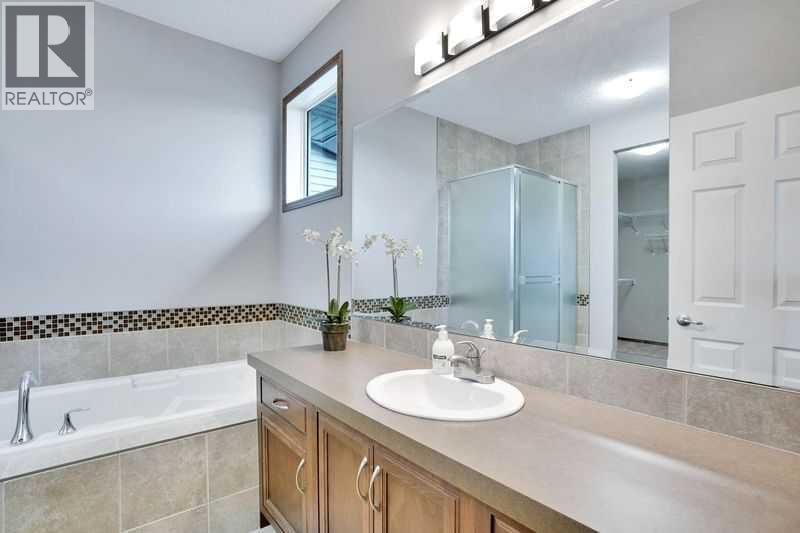 Photo 9 of 117 Walden Square Se, Calgary AB