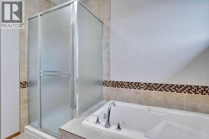 Photo 16 of 117 Walden Square Se, Calgary AB