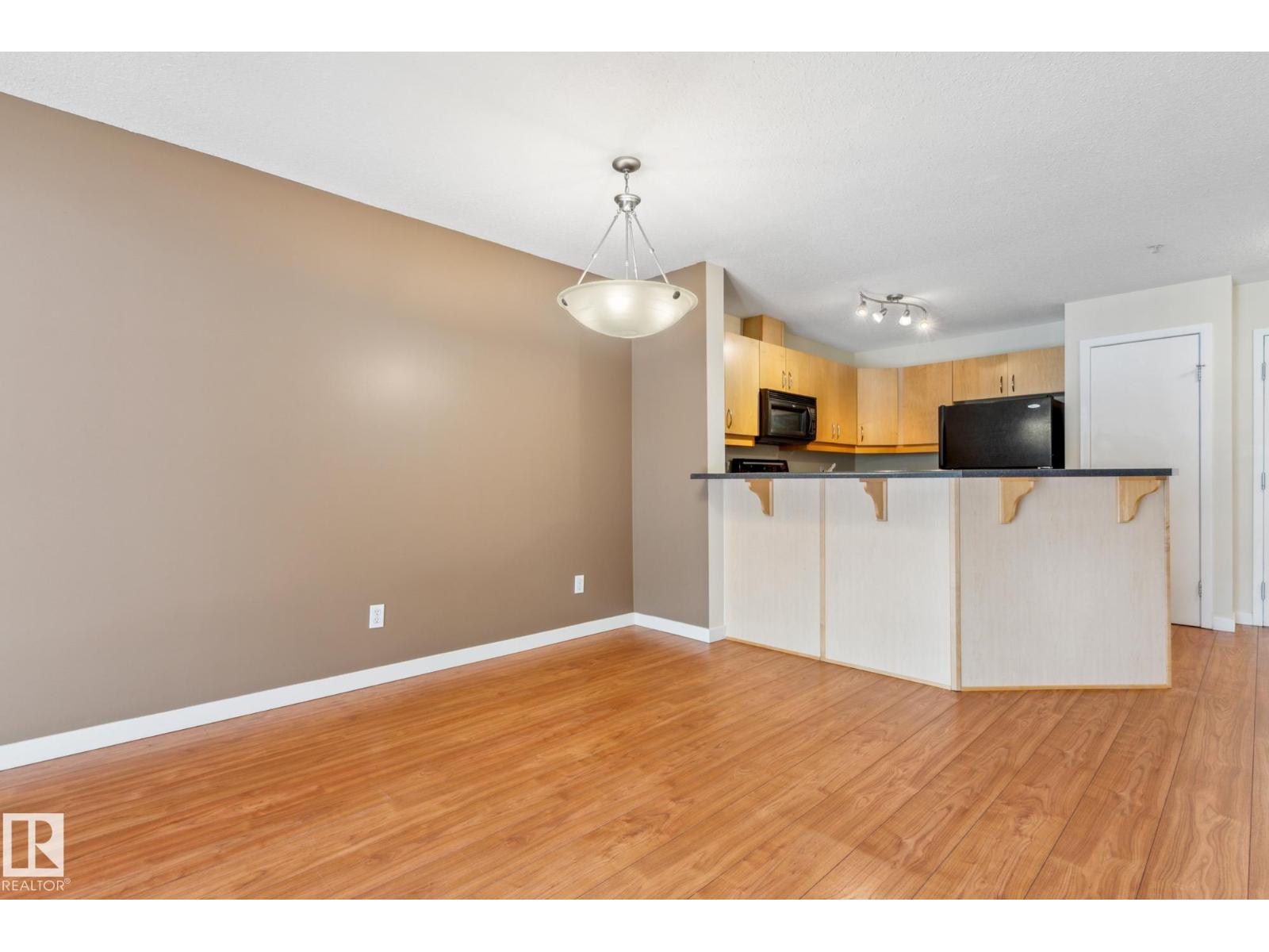 Photo 10 of 223 4312 139 Av Nw, Edmonton AB