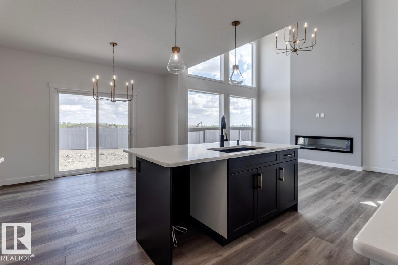 Photo 35 of 19015 20 Av Nw, Edmonton AB
