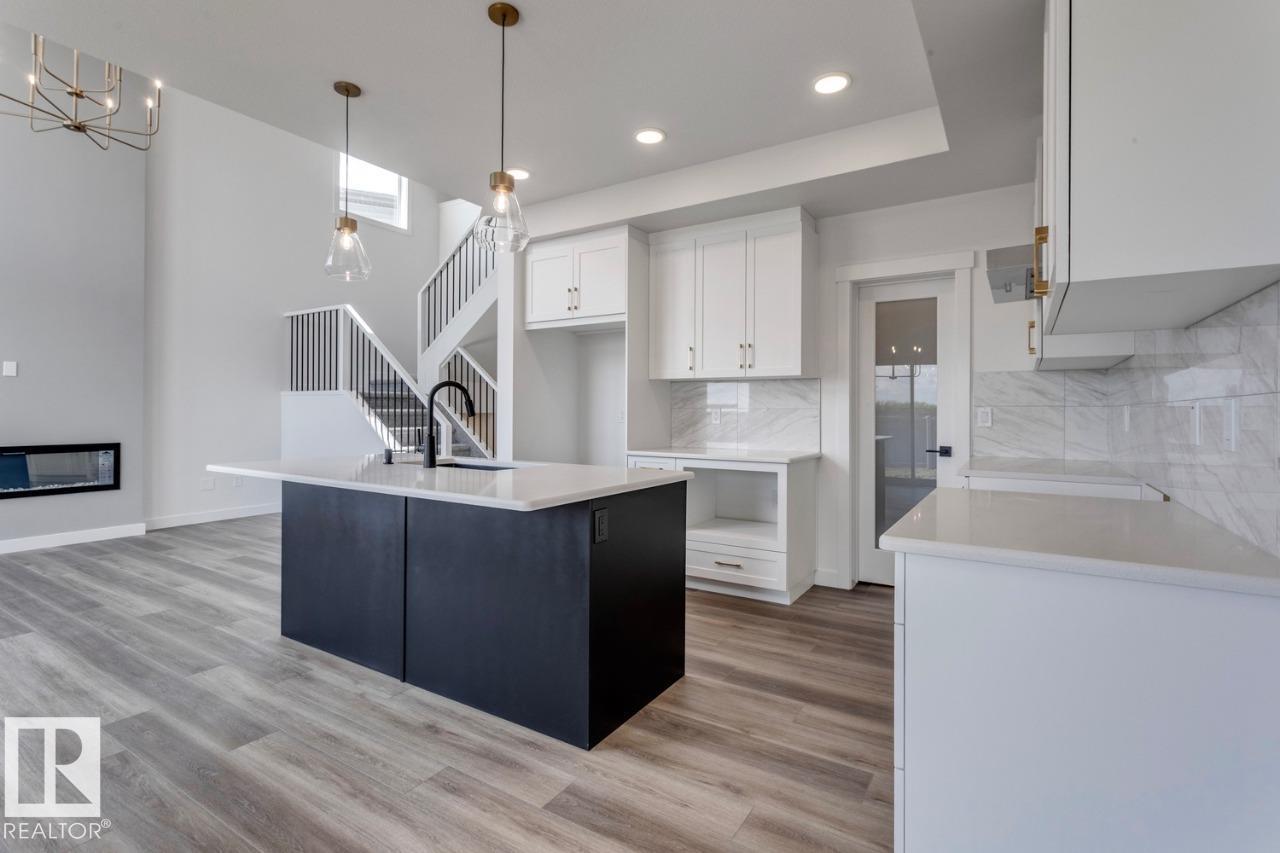 Photo 29 of 19015 20 Av Nw, Edmonton AB