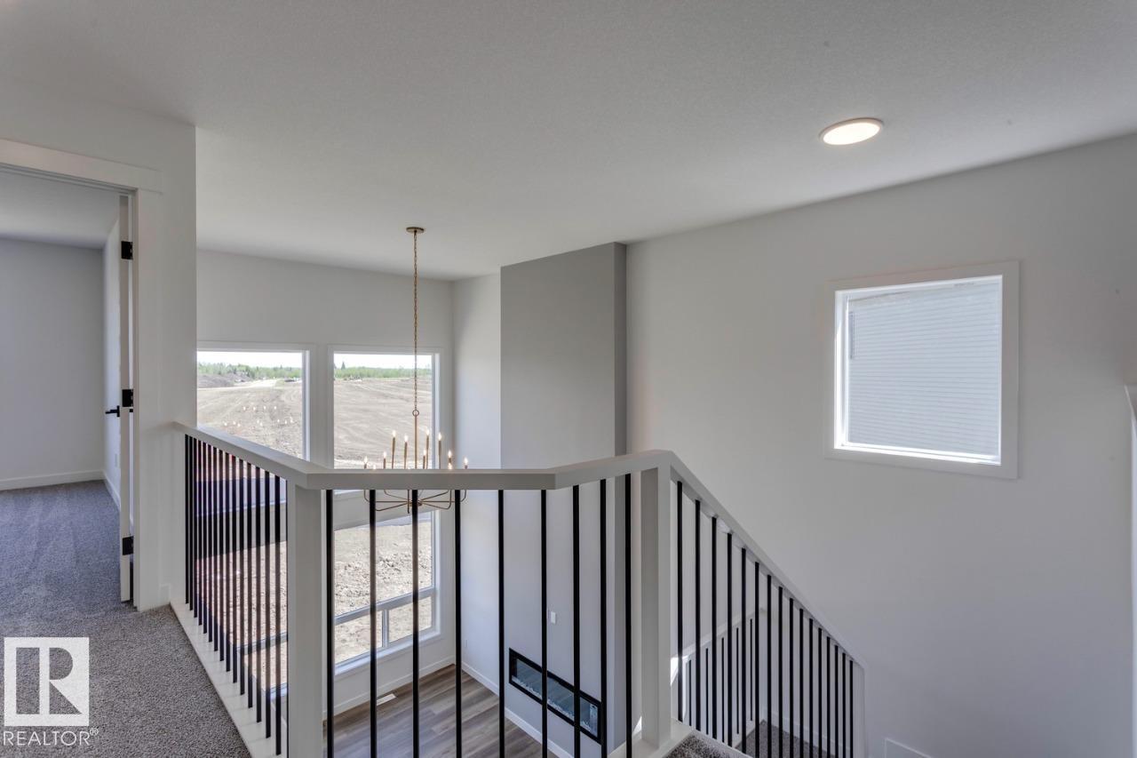 Photo 17 of 19015 20 Av Nw, Edmonton AB