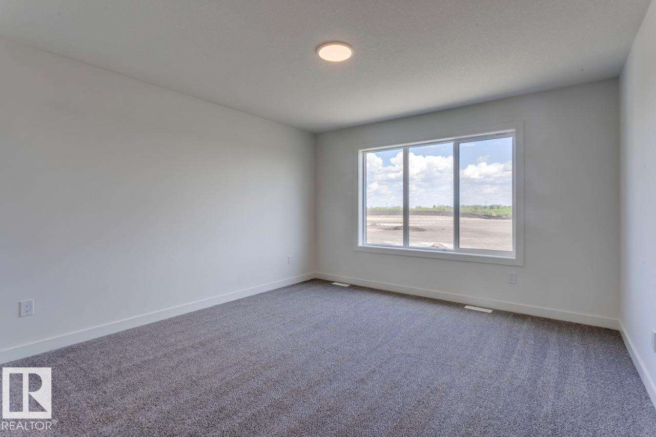 Photo 15 of 19015 20 Av Nw, Edmonton AB