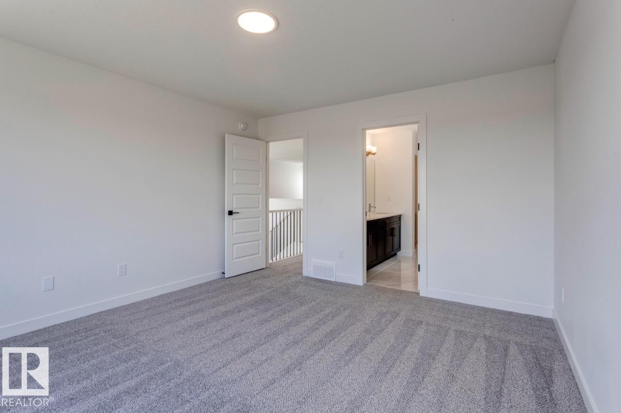 Photo 36 of 19015 20 Av Nw, Edmonton AB