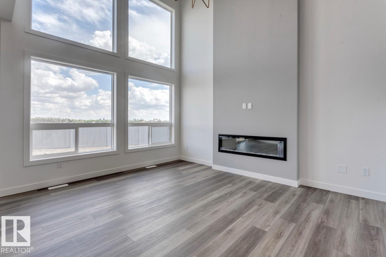 Photo 26 of 19015 20 Av Nw, Edmonton AB