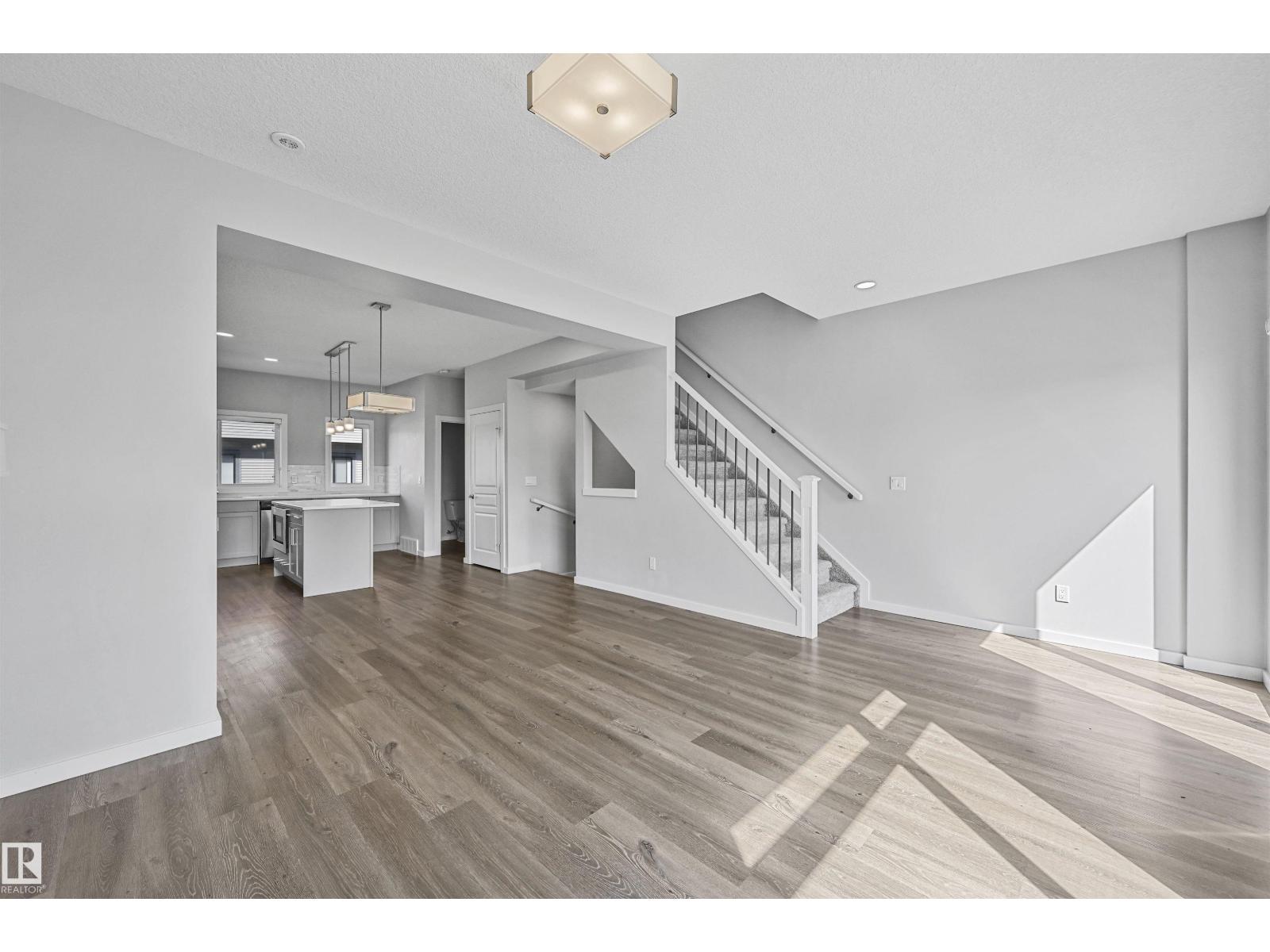 Photo 9 of 72 1010 Rabbit Hill Rd Sw, Edmonton AB