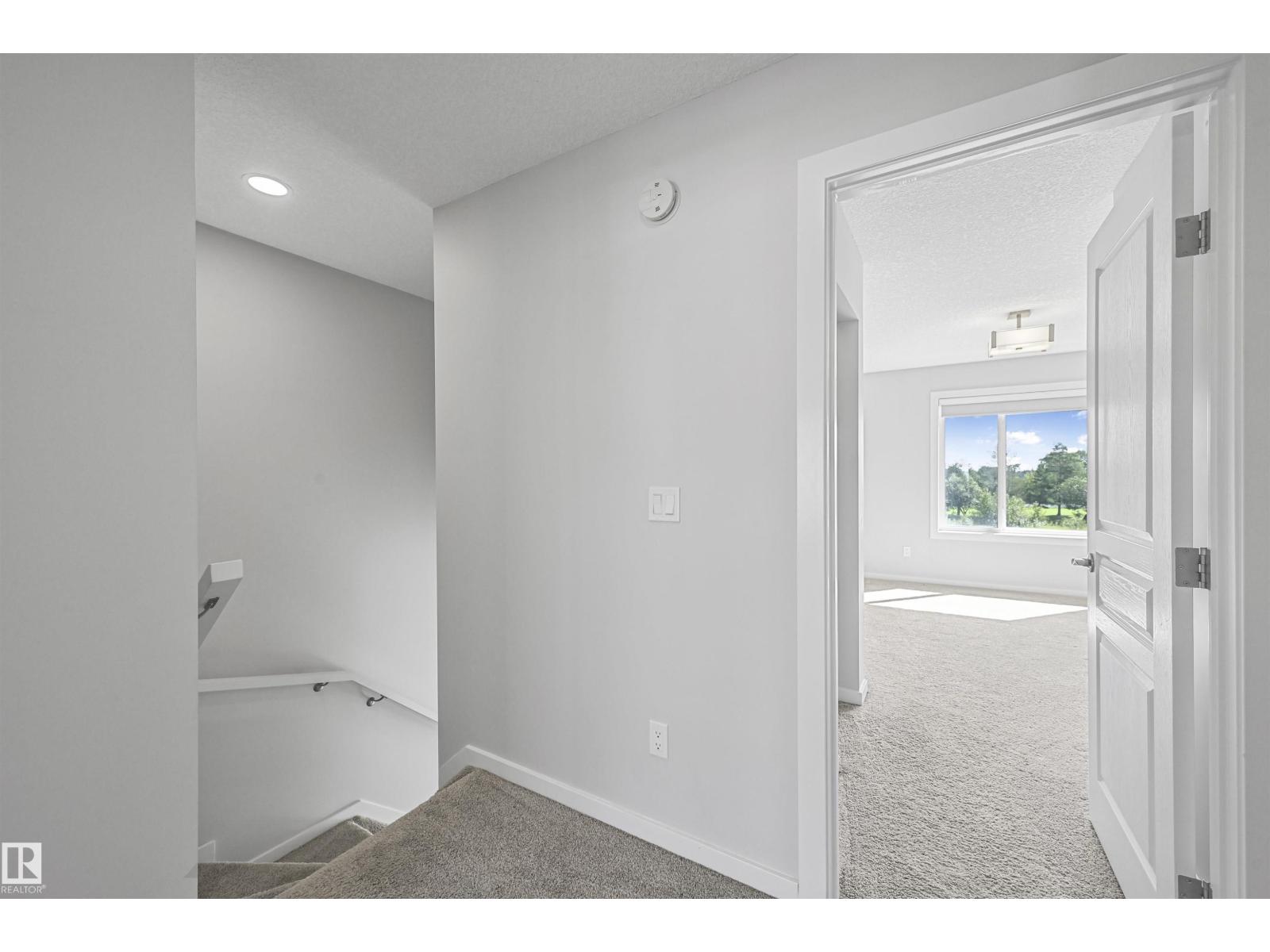 Photo 2 of 72 1010 Rabbit Hill Rd Sw, Edmonton AB