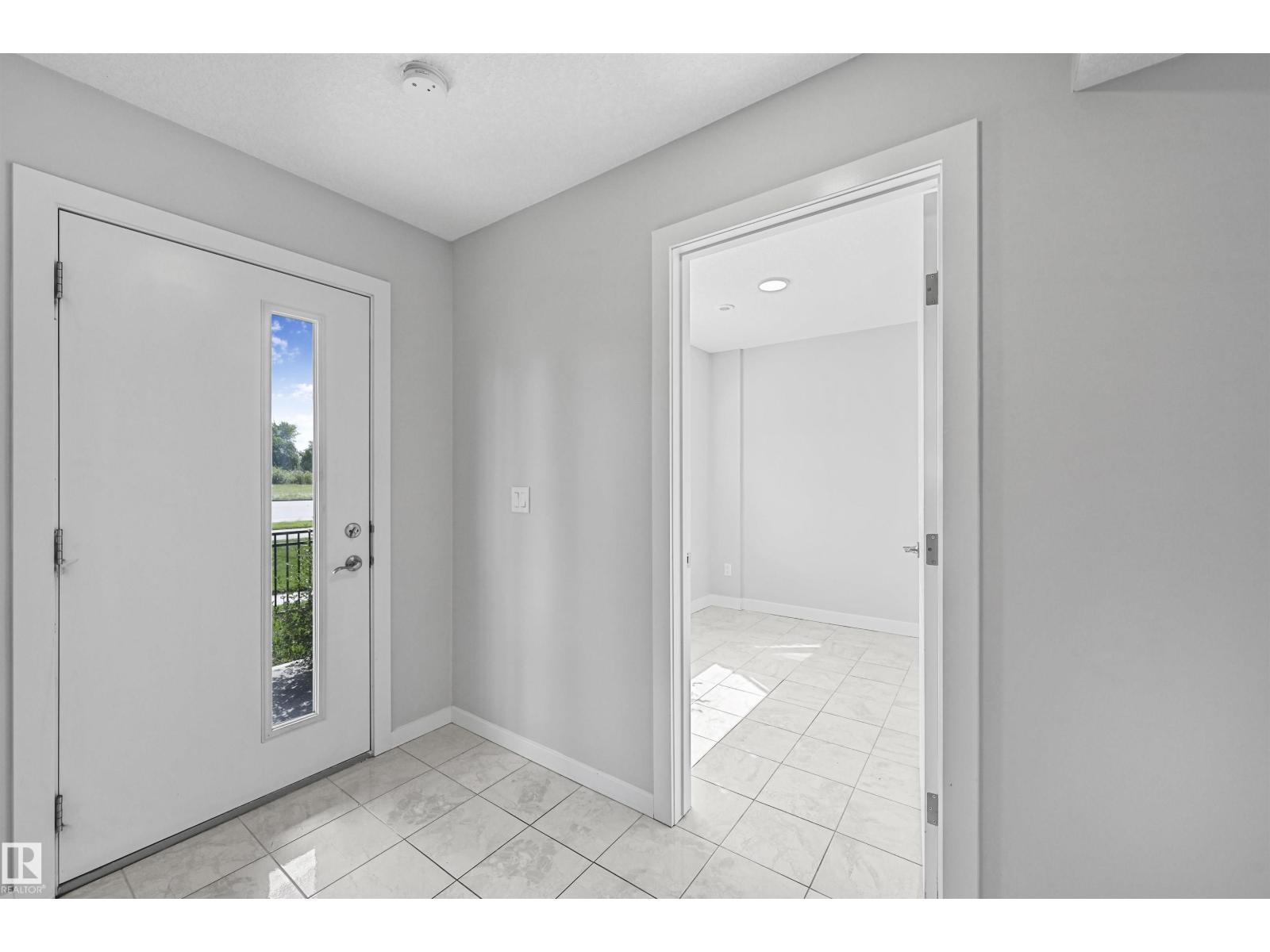 Photo 19 of 72 1010 Rabbit Hill Rd Sw, Edmonton AB