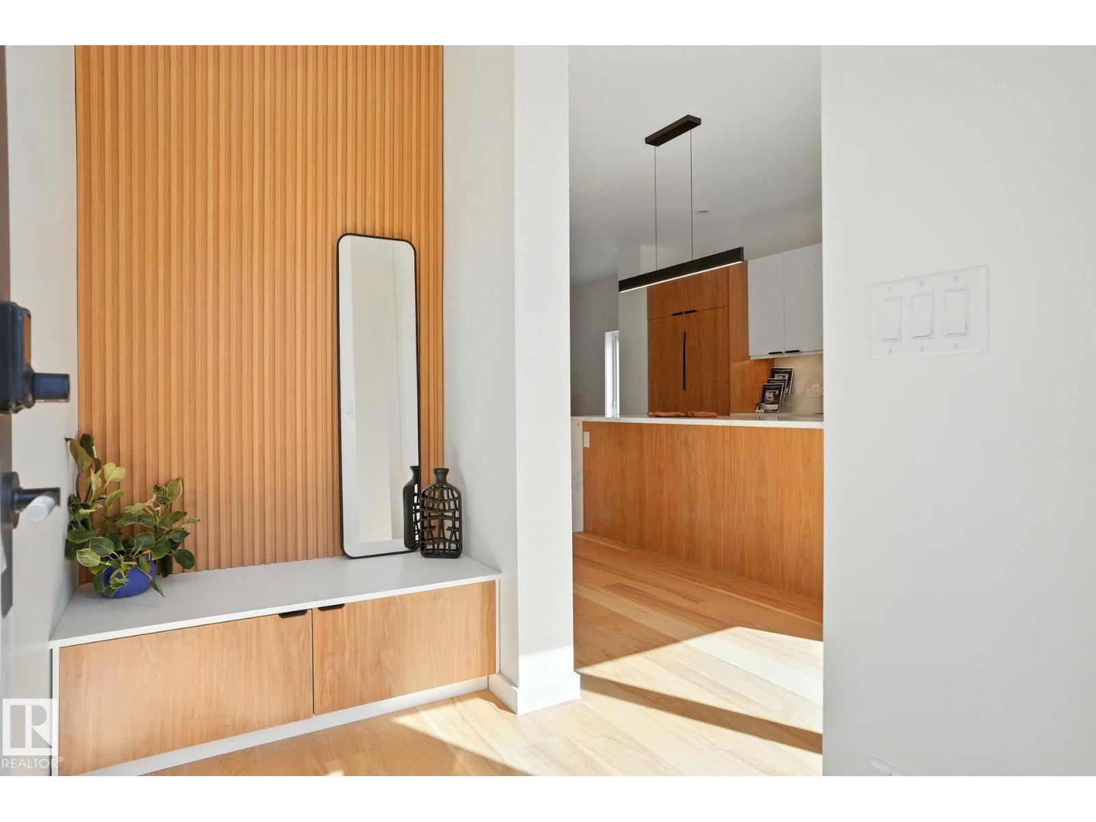 Photo 17 of 13809 Buena Vista Rd Nw, Edmonton AB
