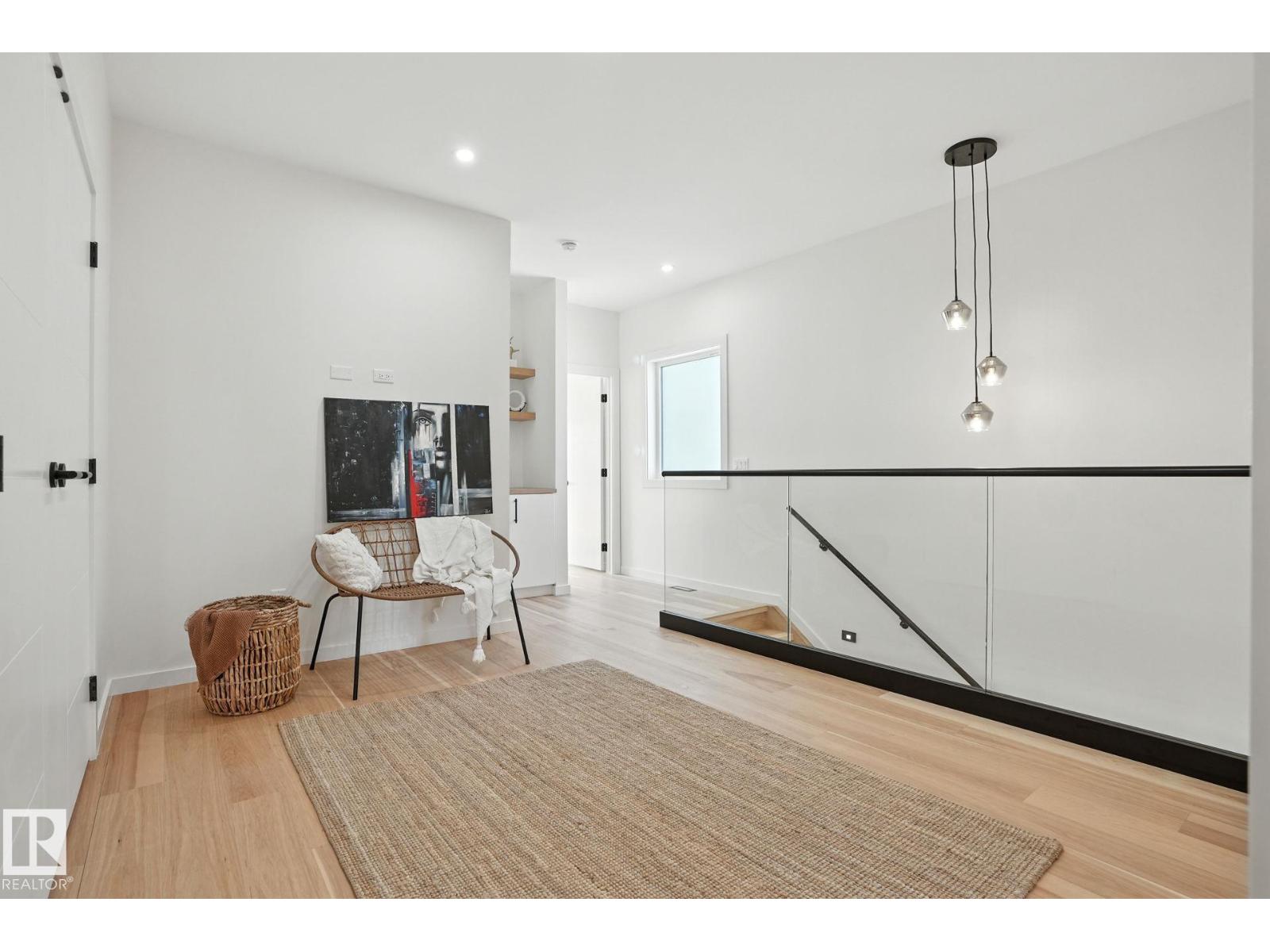 Photo 19 of 13809 Buena Vista Rd Nw, Edmonton AB