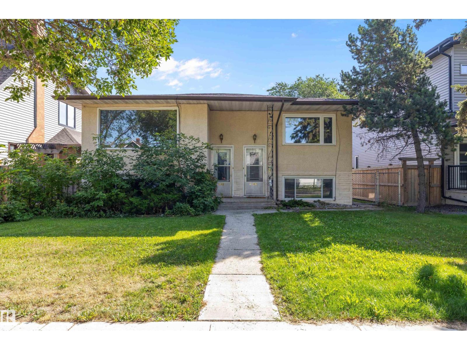 Photo 1 of 11307 11309 127 St Nw, Edmonton AB
