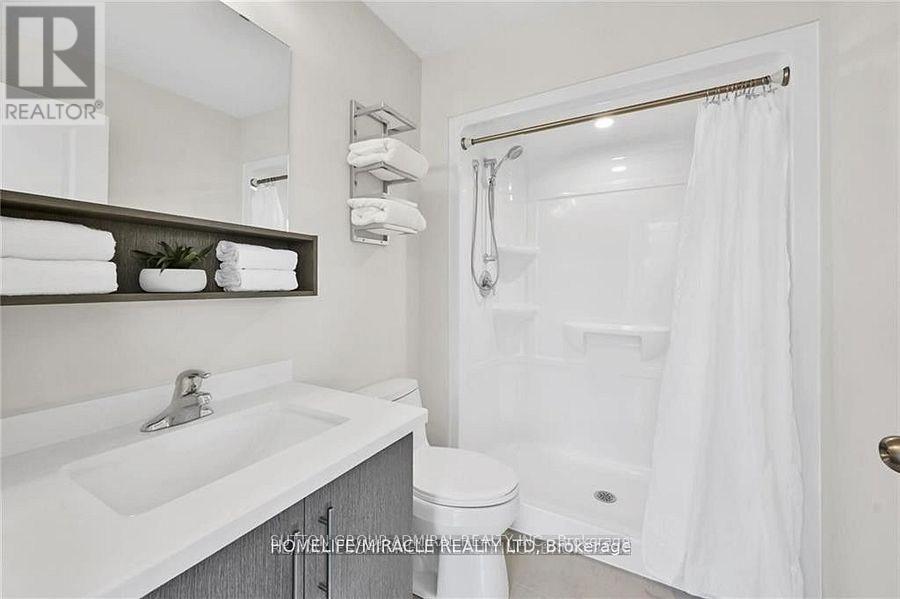 Photo 11 of 213 2750 King Street E, Hamilton ON