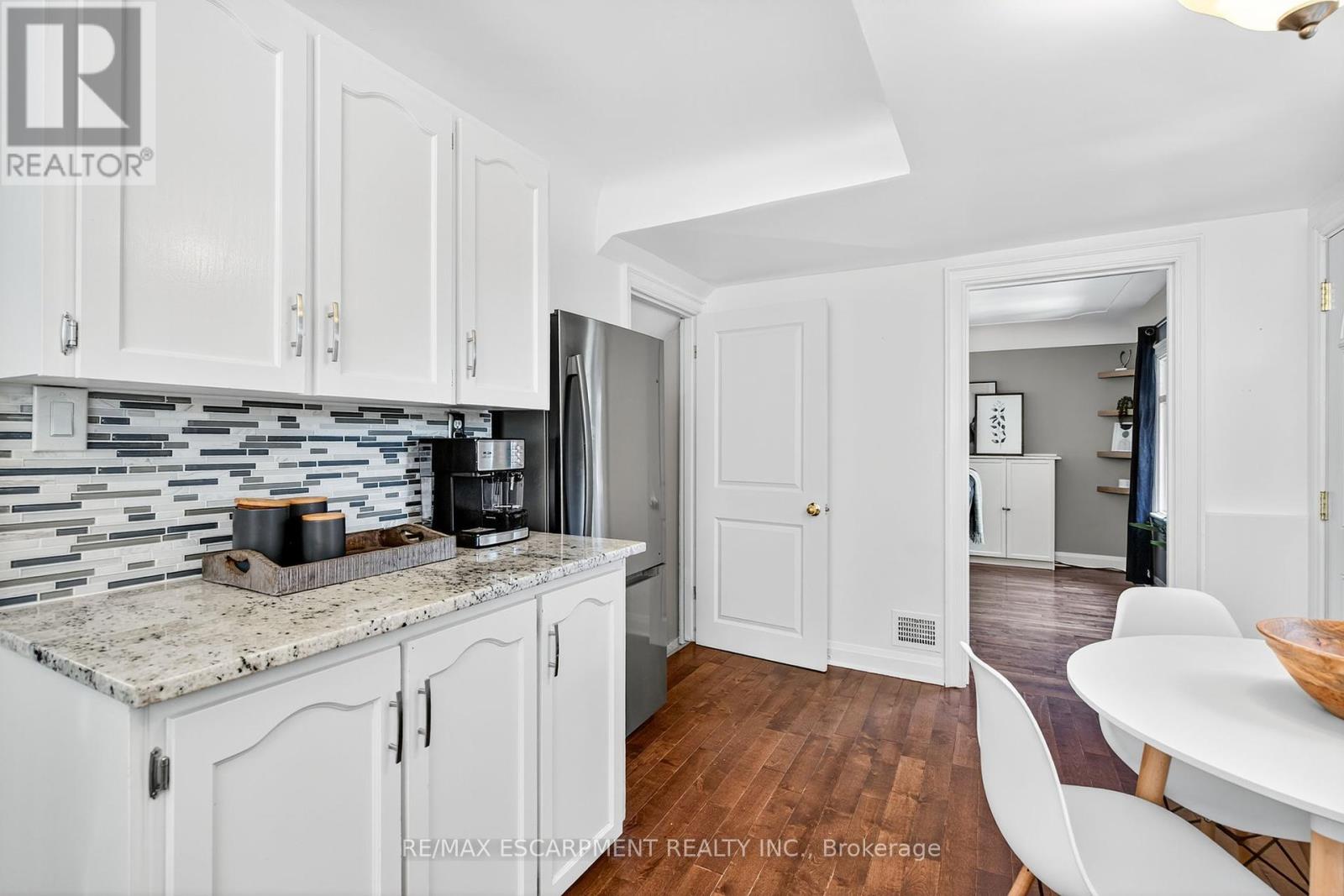 Photo 10 of 131 Rosedale Avenue, Hamilton ON