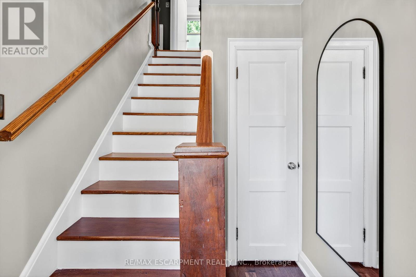 Photo 13 of 131 Rosedale Avenue, Hamilton ON