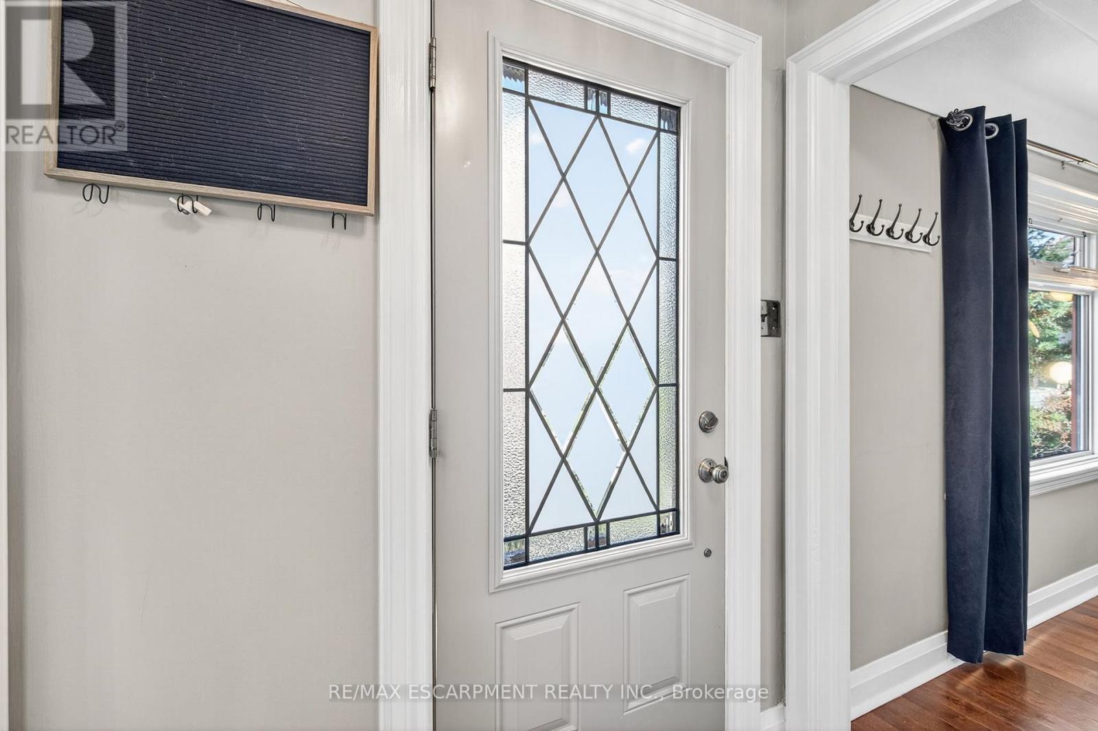 Photo 2 of 131 Rosedale Avenue, Hamilton ON