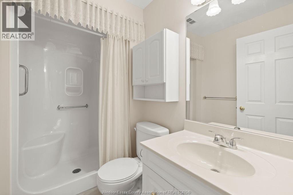 Photo 2 of 2091 Questa, Windsor ON