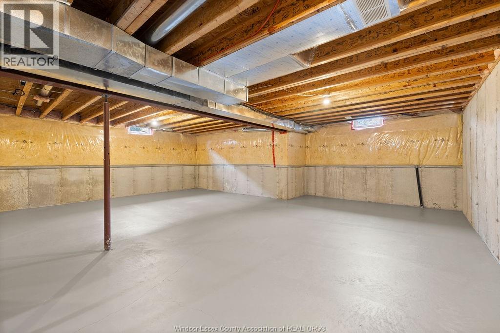 Photo 7 of 2091 Questa, Windsor ON