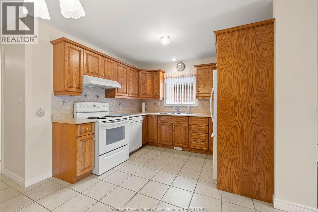 Photo 1 of 2091 Questa, Windsor ON