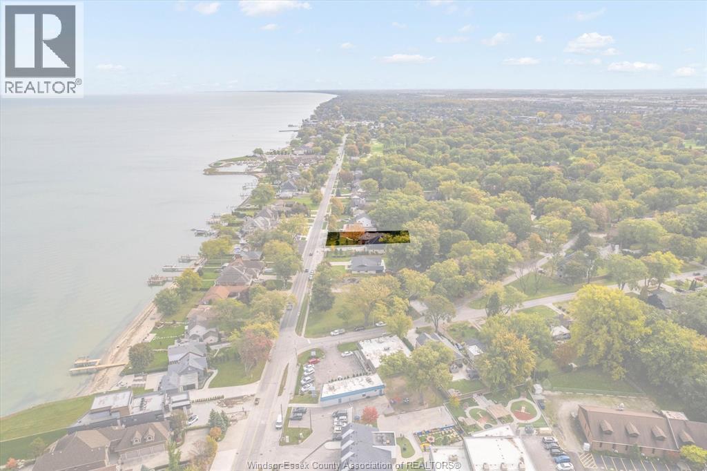 Photo 6 of 13961 Riverside Drive, Tecumseh ON