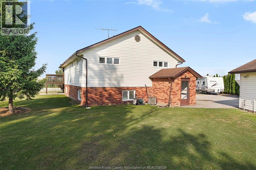 Photo 32 of 94 Sari Lane, Amherstburg ON